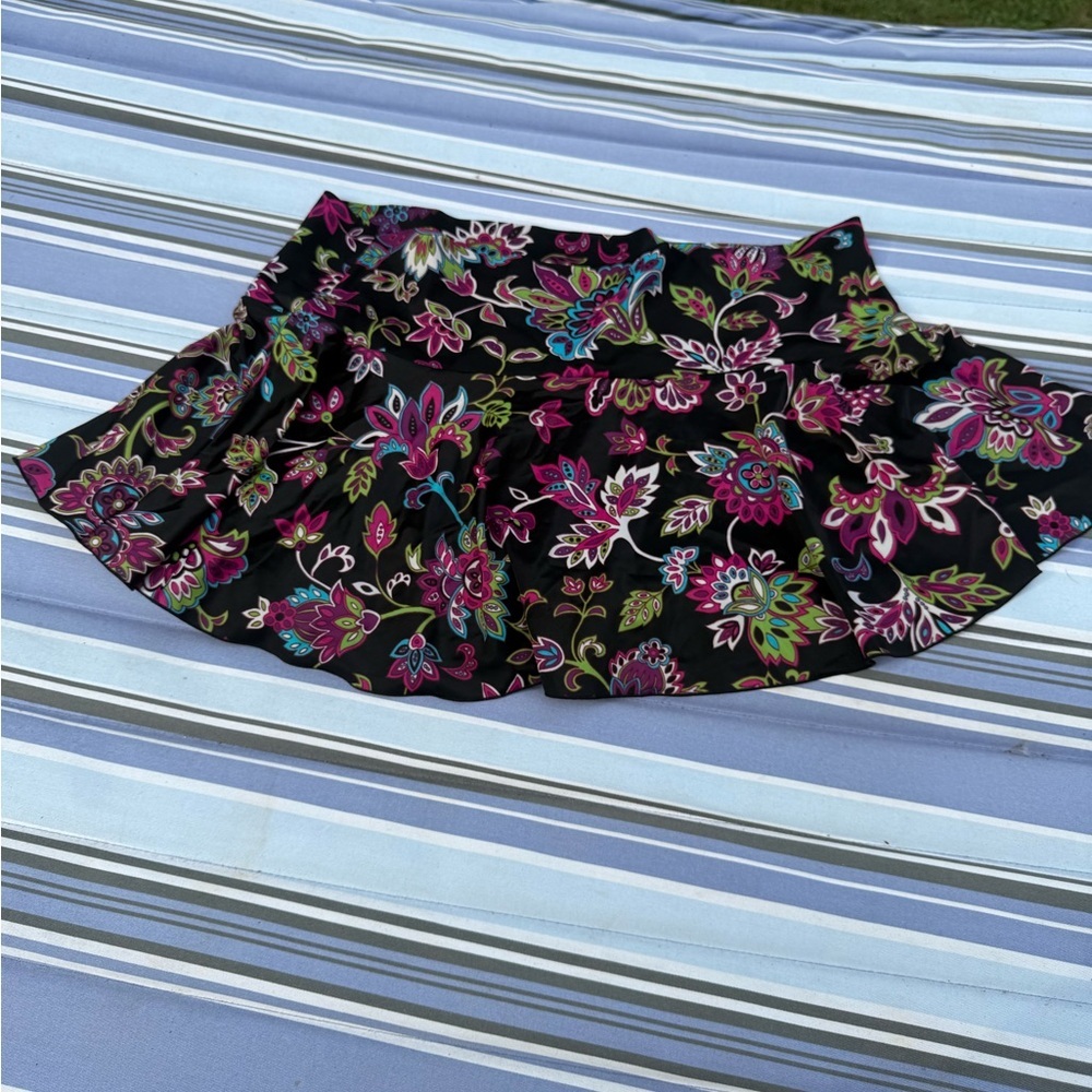 Victoria's Secret Black Floral Swim Skirt Coverup - Picture 1 of 3